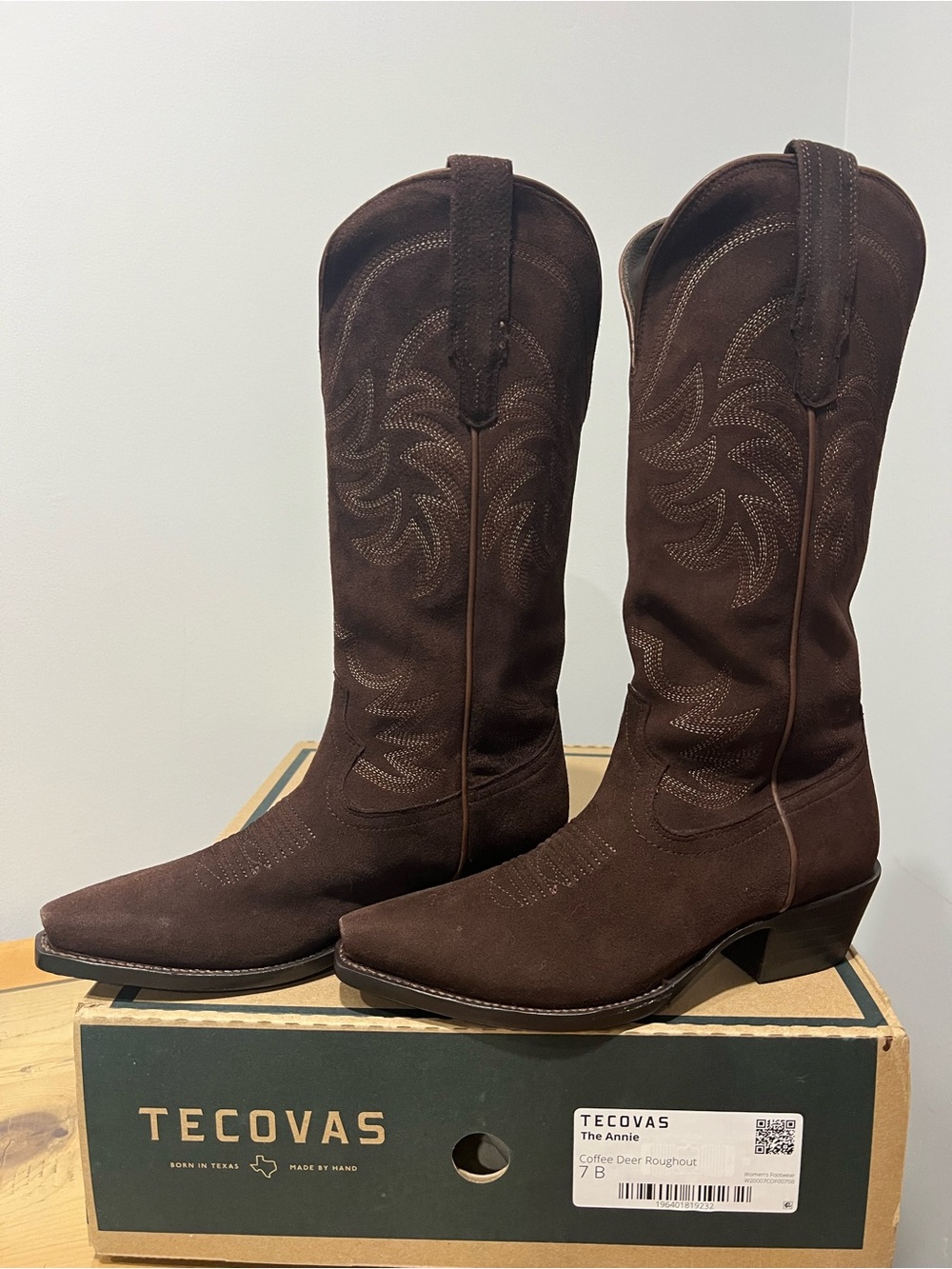 NIB Tecovas Annie Coffee Deerskin Heeled Cowboy Boots โ size 7